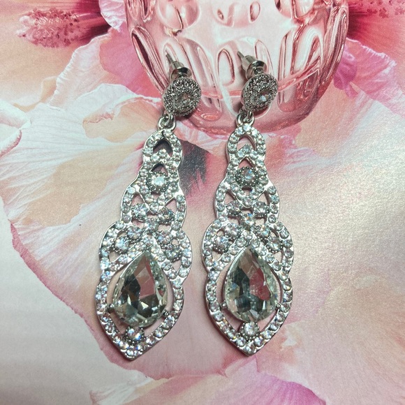 ๐ Rhinestone Crystal Party Wedding Earrings - Picture 4 of 5